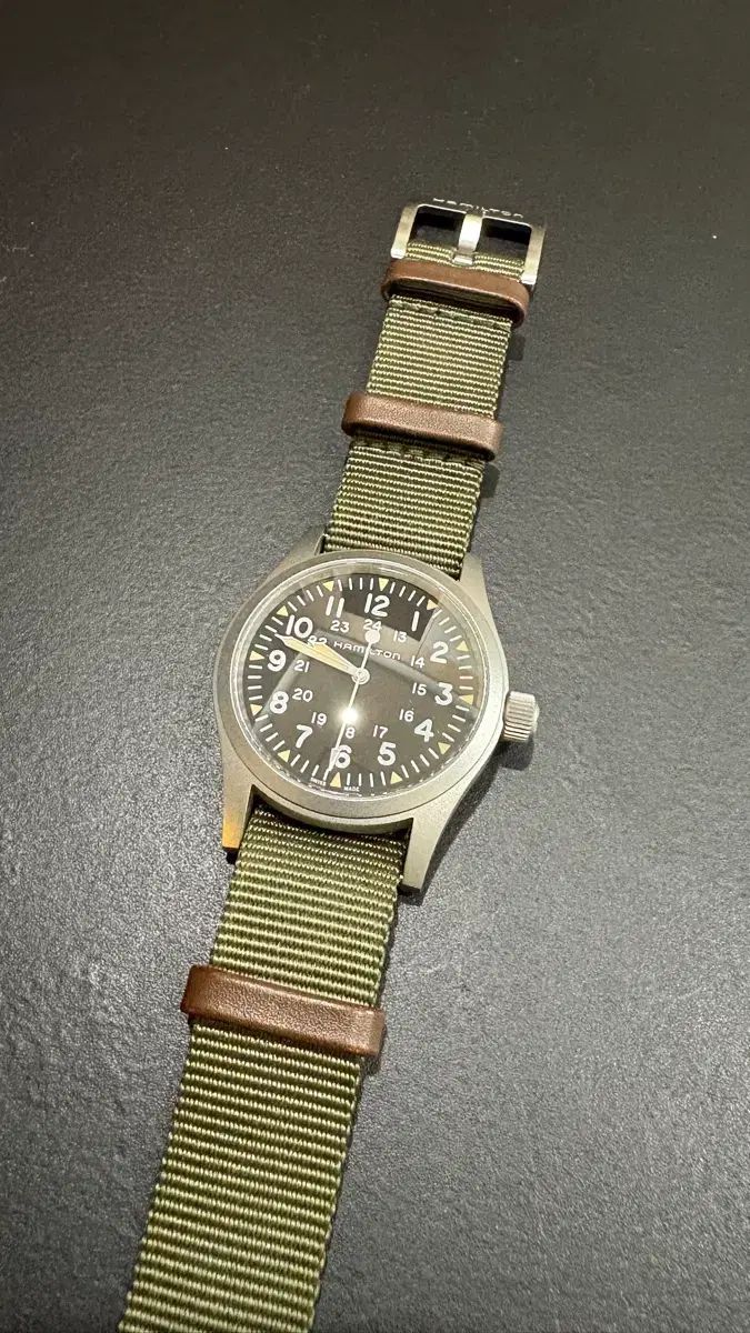 カーキフィールド