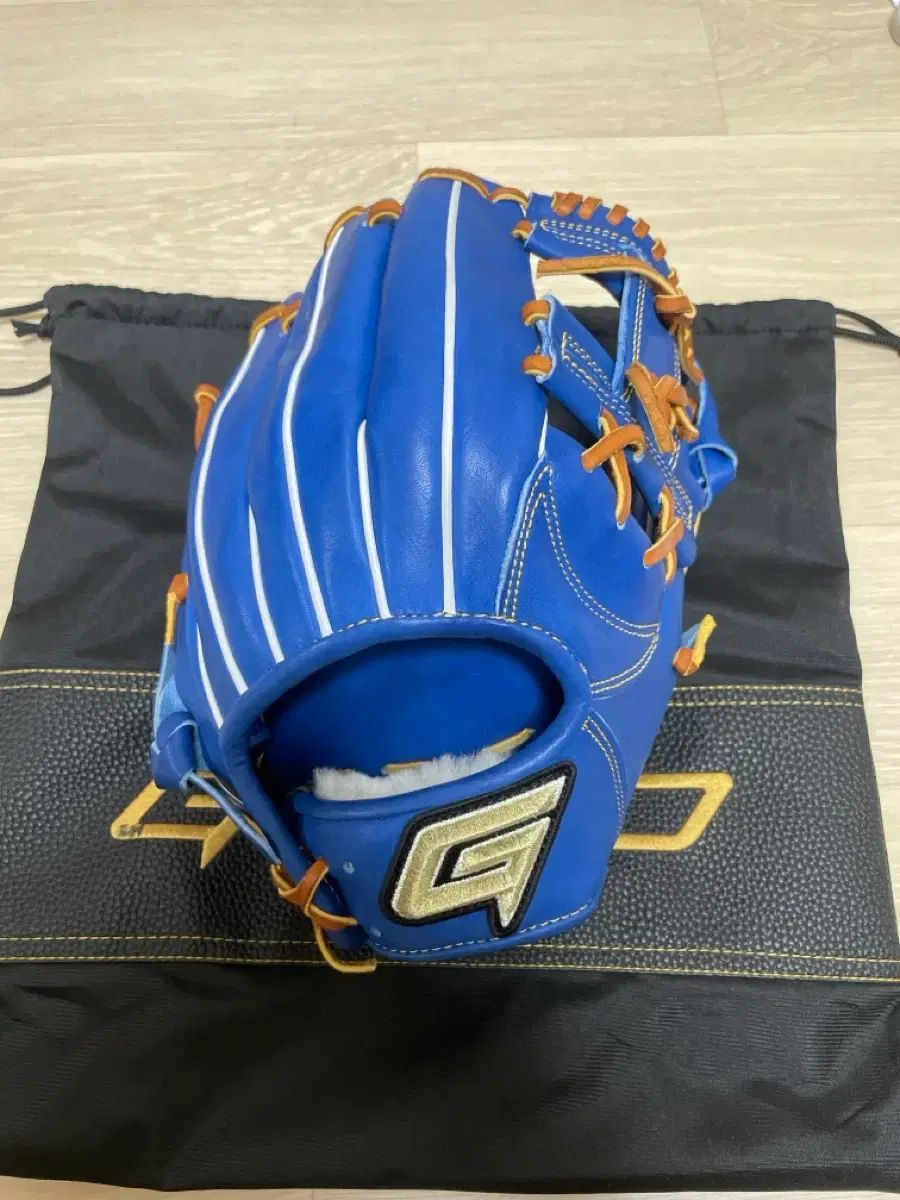 野球 GOLD 内野グローブ キム ヨンウンモデル