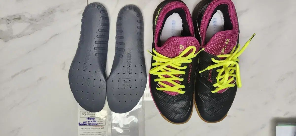 コンフォート z ヨネックスバドミントンシューズ YONEX COMFORT Z