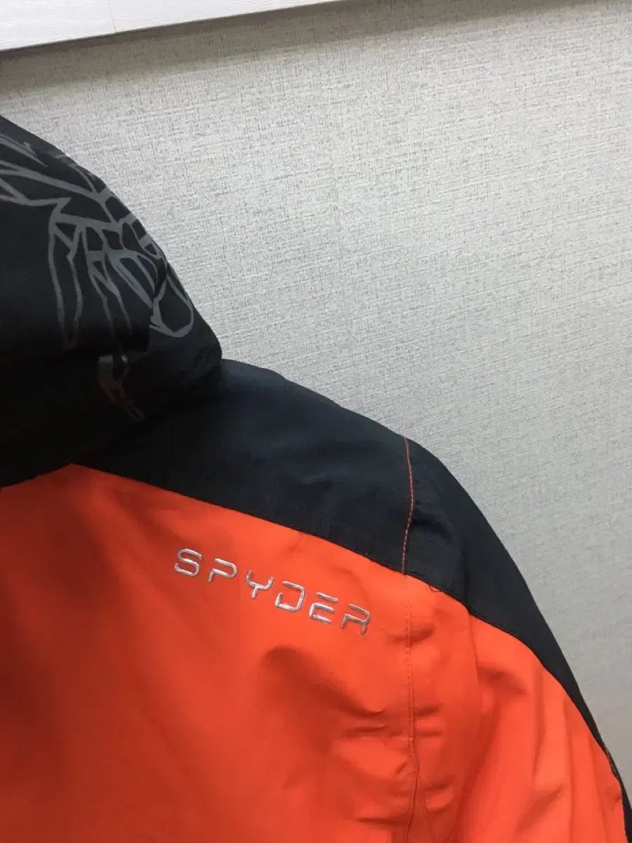 ダウンジャケット