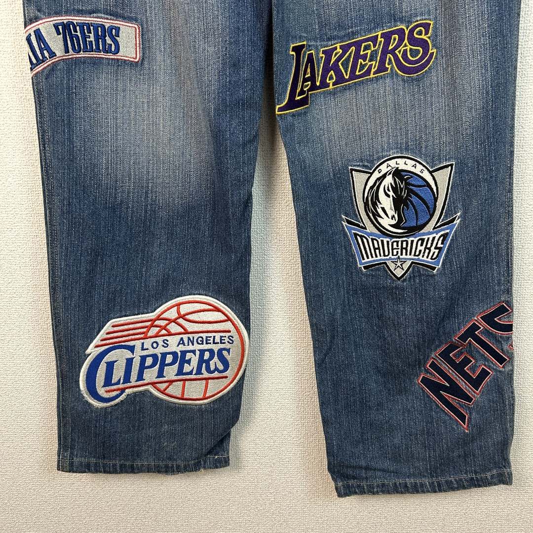 UNK アンク デニムパンツ ジーンズ NBAチームロゴ ワッペン 刺繍