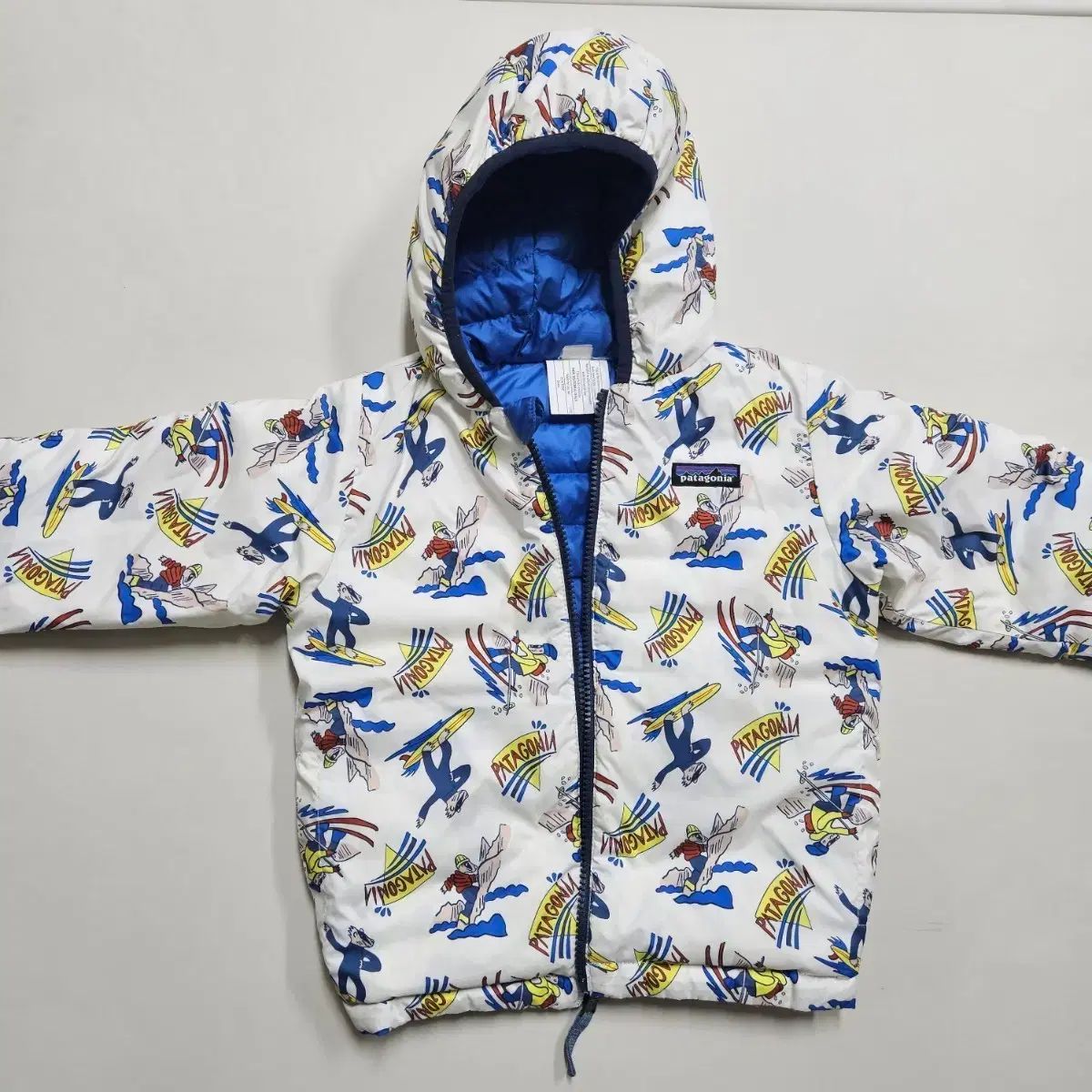 パタゴニア リバーシブル ダウン 4T - メルカリ