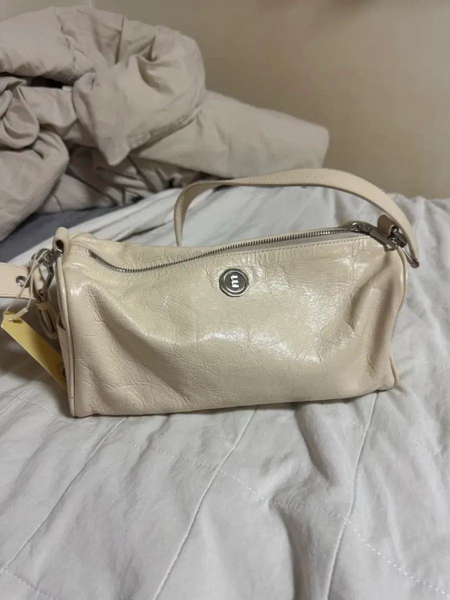 ミニミュート ブレットバッグ アイボリー