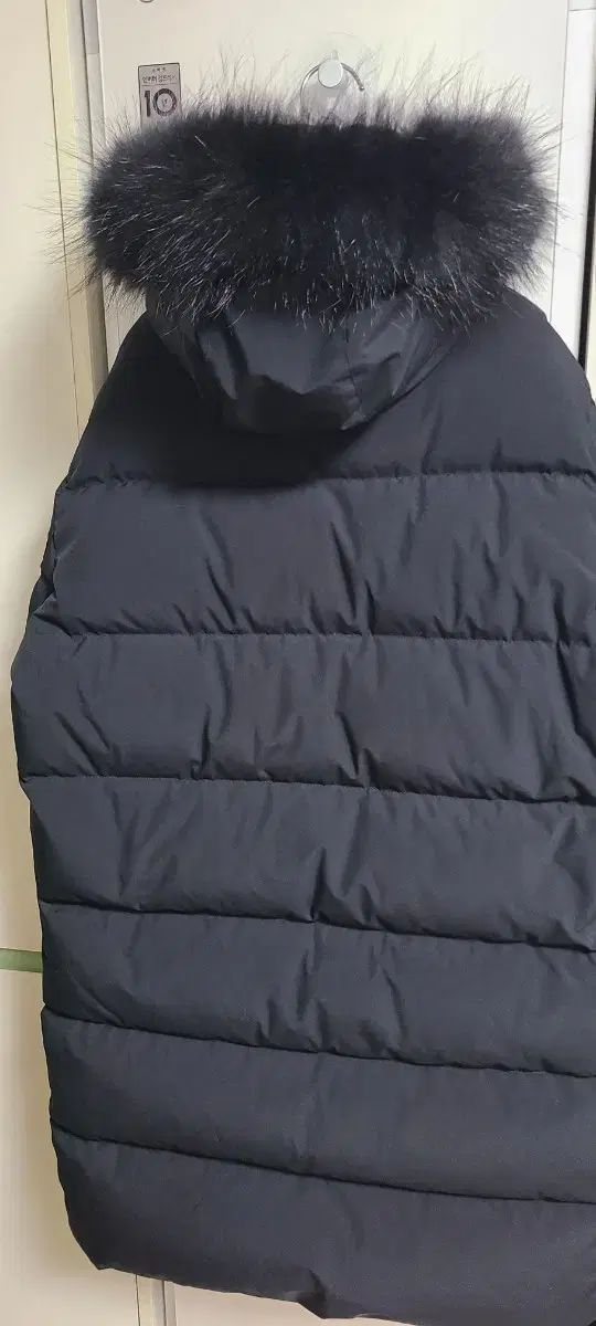 DISCOVERY ブラック ファー フード ダウン - Mサイズ