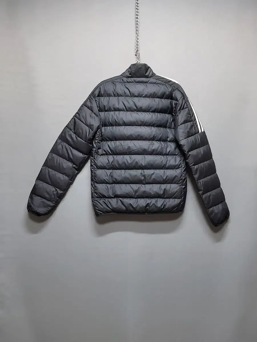 アディダス 3本線 ダウン ブラック