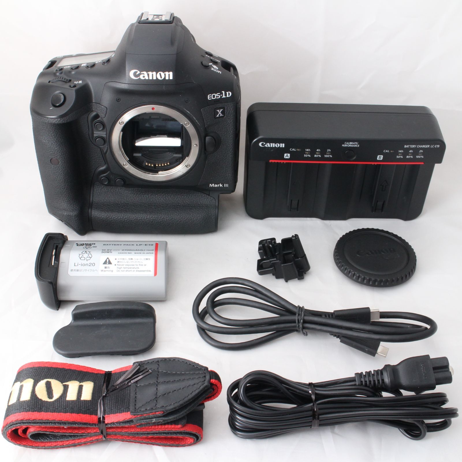 ショット数49000 Canon デジタル一眼レフカメラ EOS 1 D X Mark III ボディー DXMK 3 キヤノン 4408