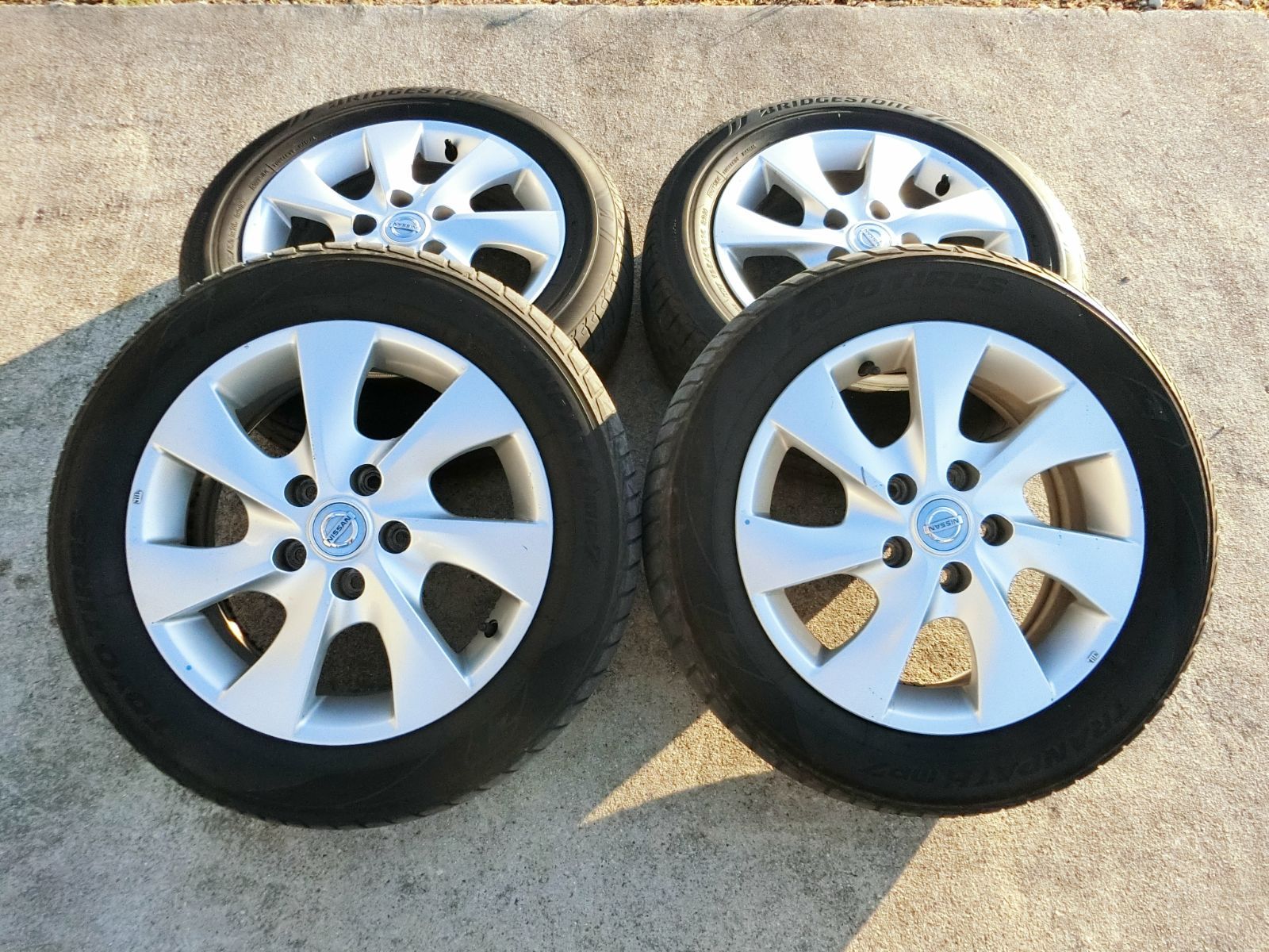 893 日産 セレナ ハイウェイスター C 26 16インチ アルミホイール 16 6 0 J 45 PCD 114 3 ハブ径 約66 mm 5穴 4本セット 195 60 R