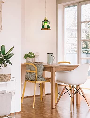 真鍮と吊り下げ灯