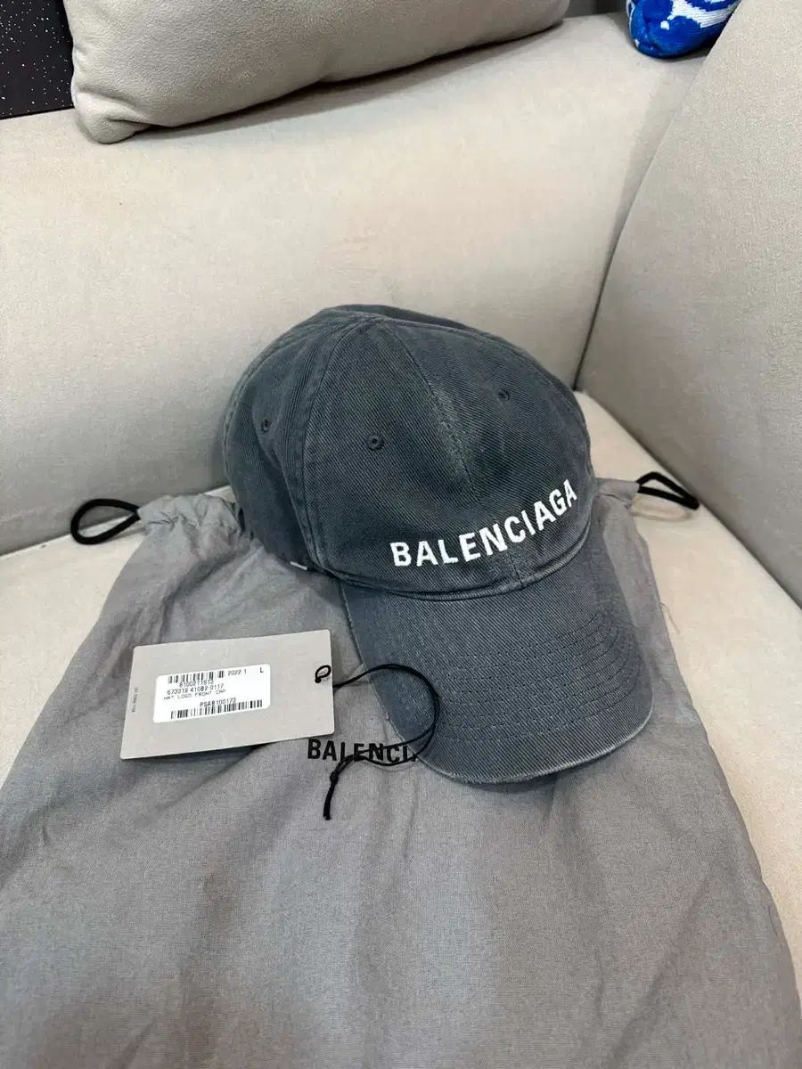バレンシアガ ヴィンテージ ウォッシュ刺繍 ベースボールキャップ