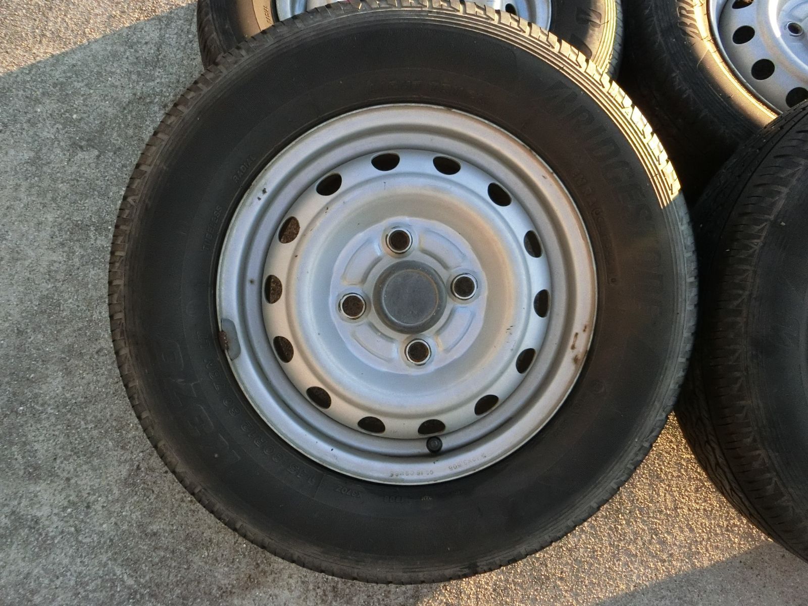 898 12インチ スチールホイール 12 3 5 B PCD 100 ハブ径 約56 mm 4穴 4本セット 145 80 R 日産 クリッパー 外し