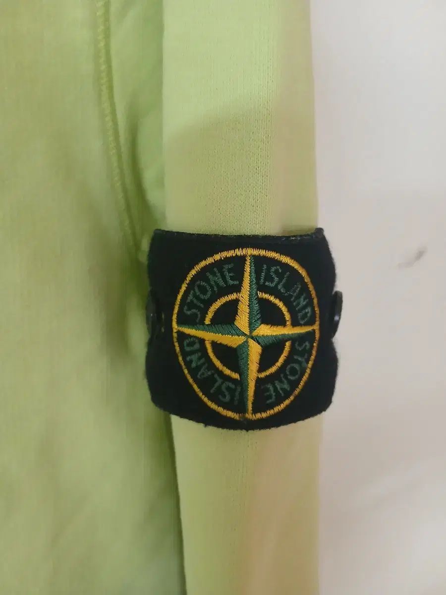 ストーンアイランド スウェット A級 実際に着用2回 裏地起毛 L