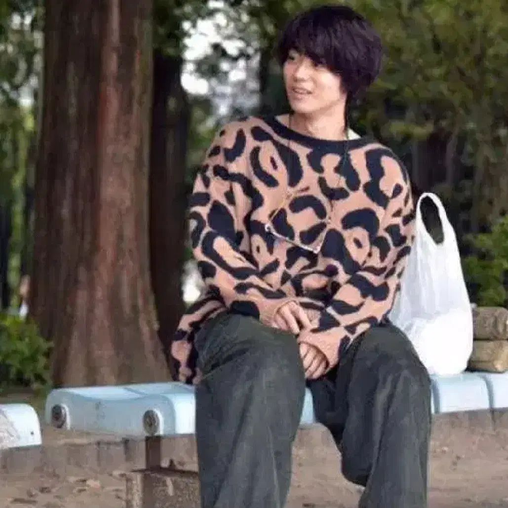 菅田将暉着用 neon sign レオパードニット ホウ（レオパード） 菅田将