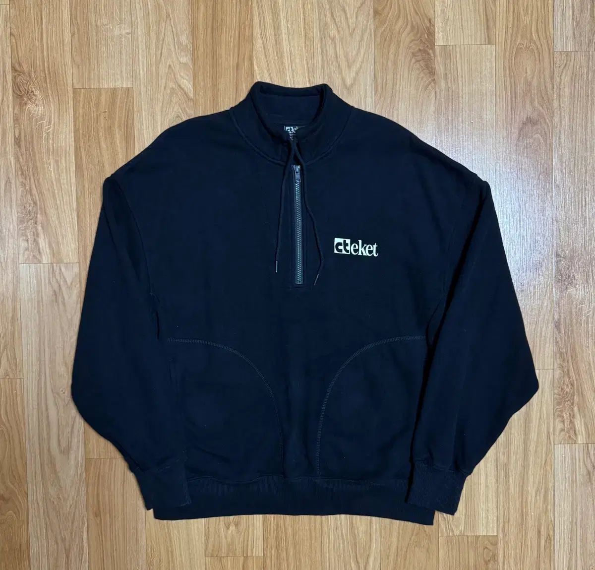 M テケット ハーフジップアップ スウェットシャツ ブラック