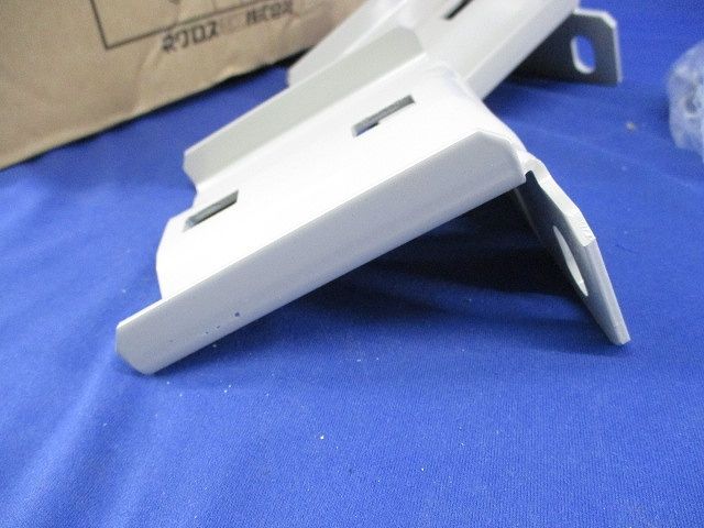 ケーブルラック 垂直支持金具(8対入) QRU1R - メルカリ