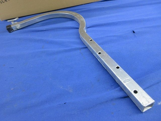 コーナブラケット