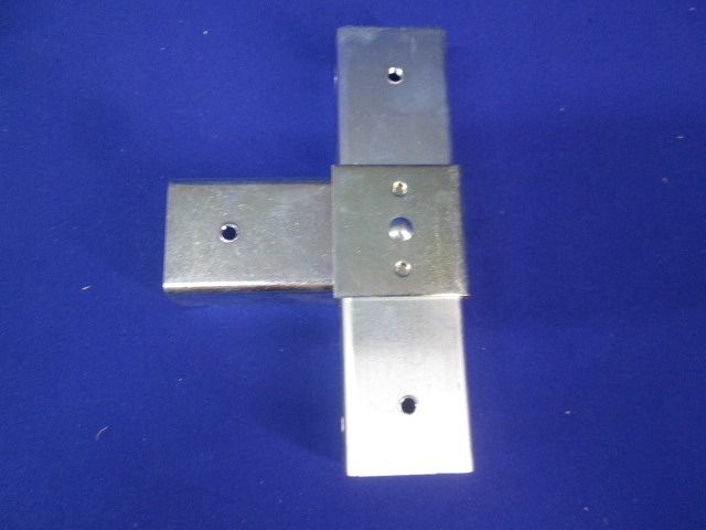 レースウェイ エルボ水平T形