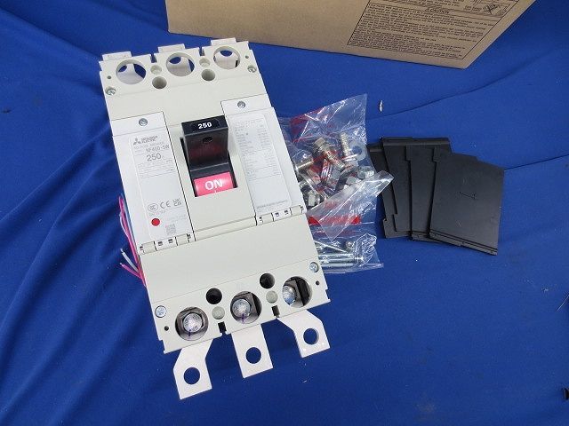 ノーヒューズブレーカ3 P 250 A アラームスイッチ付 NF 400-SW