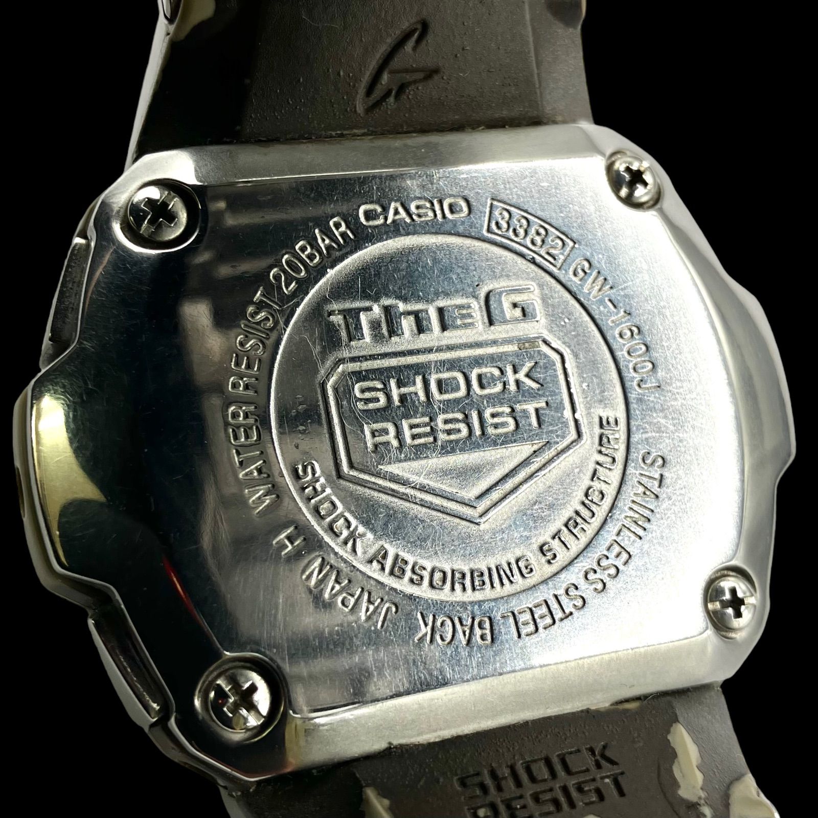 重厚感がカッコいい⭐️美品G-SHOCK】 ソーラー腕時計 デジタル&3針 