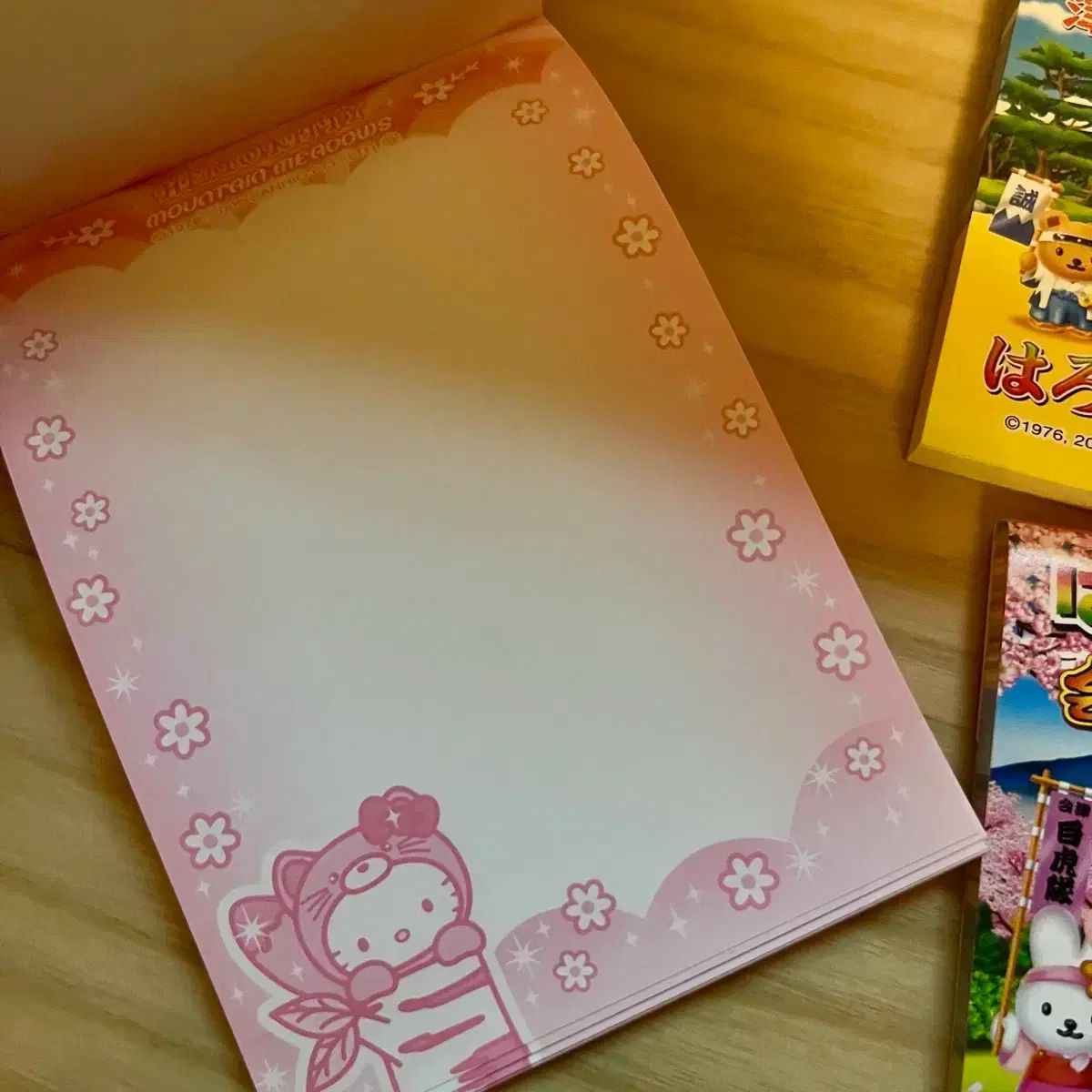 本 クラシック HELLO KITTY 地域限定 メモ帳 まとめ