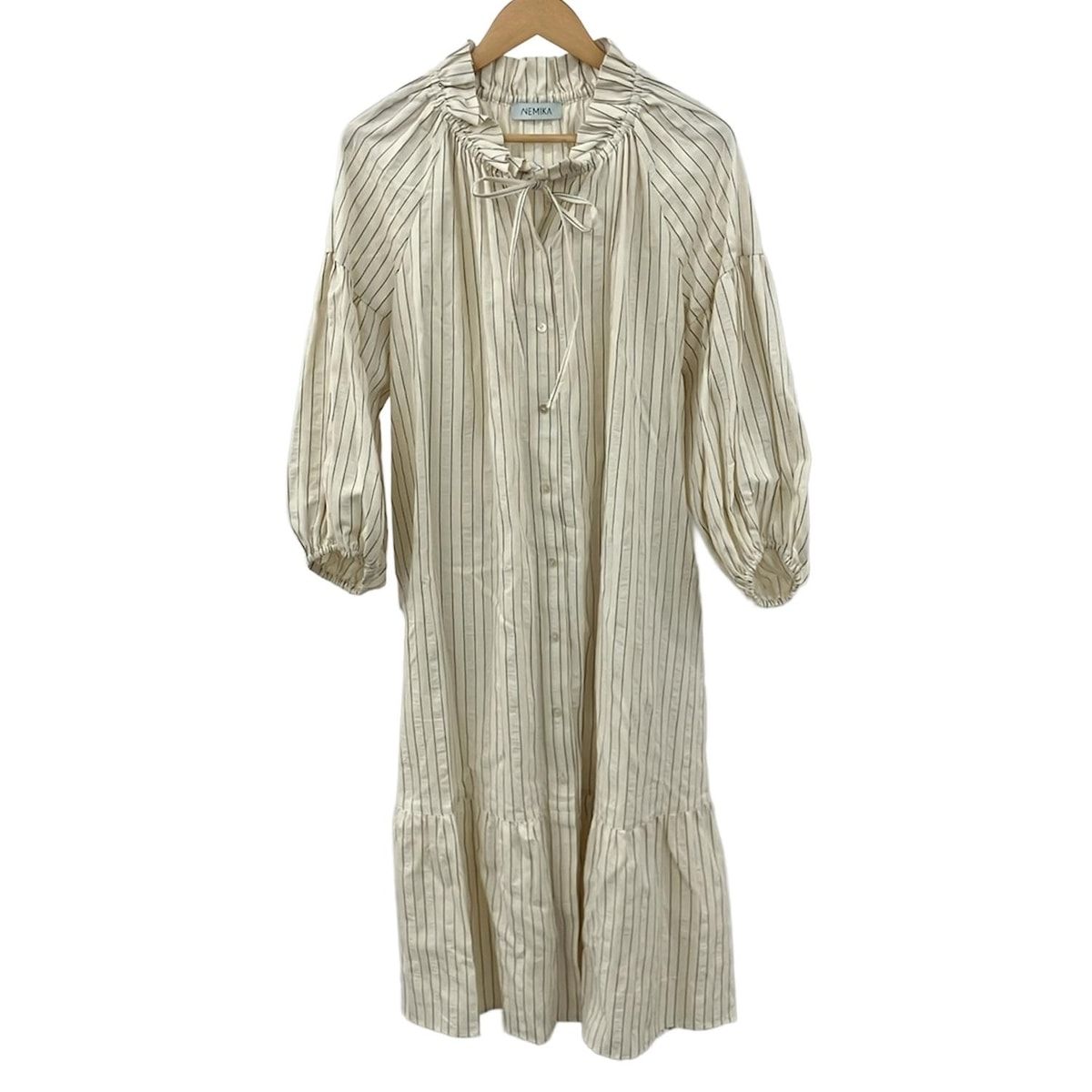 NEMIKA by Leilian ネミカ ワンピース サイズ5 XS レディース - アイボリー×黒 ボウタイ 七分袖 ロング ストライプ シャツワンピ