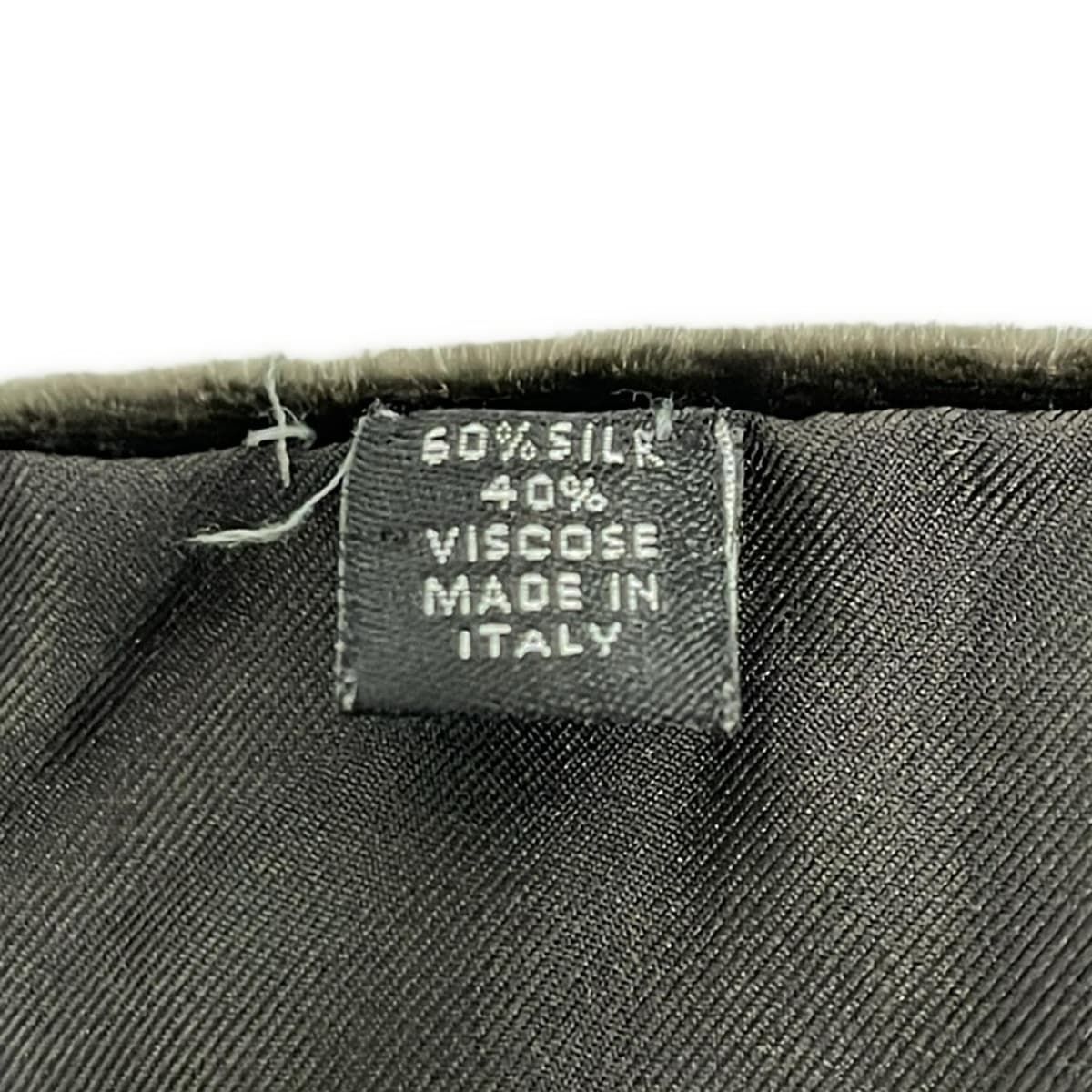 ダークブラウン