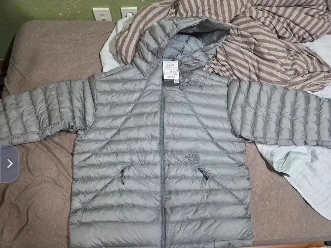 2 XL THE NORTH FACE ザノースフェイス ヴェンタス オン ジャケット シルバー 25 FW