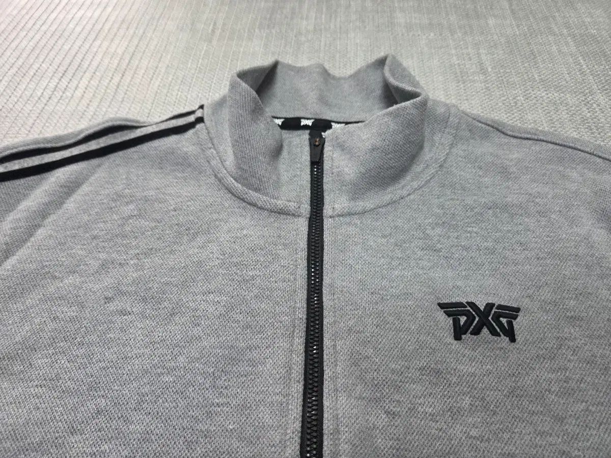 スウェットTシャツ