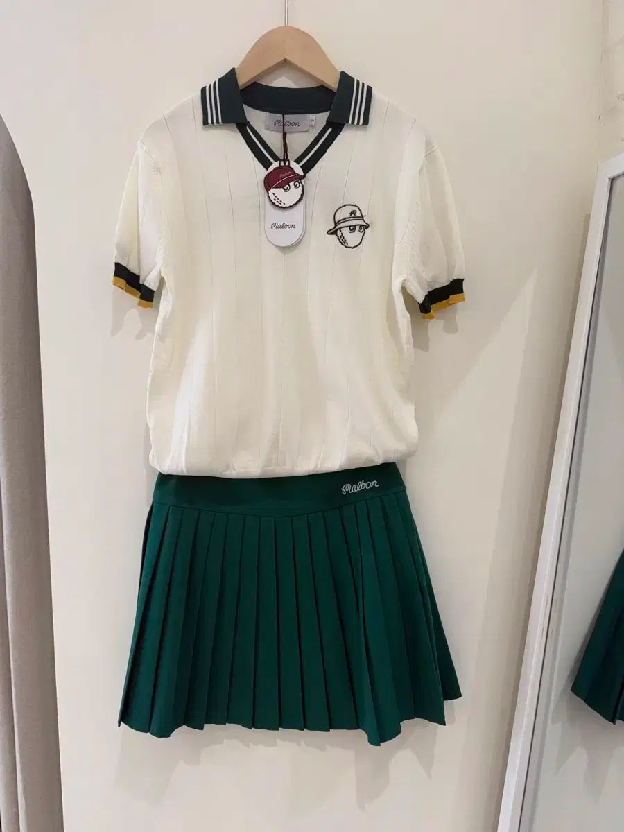 マルボンゴルフ ニット 半袖 Tシャツ + プリーツスカート - メルカリ