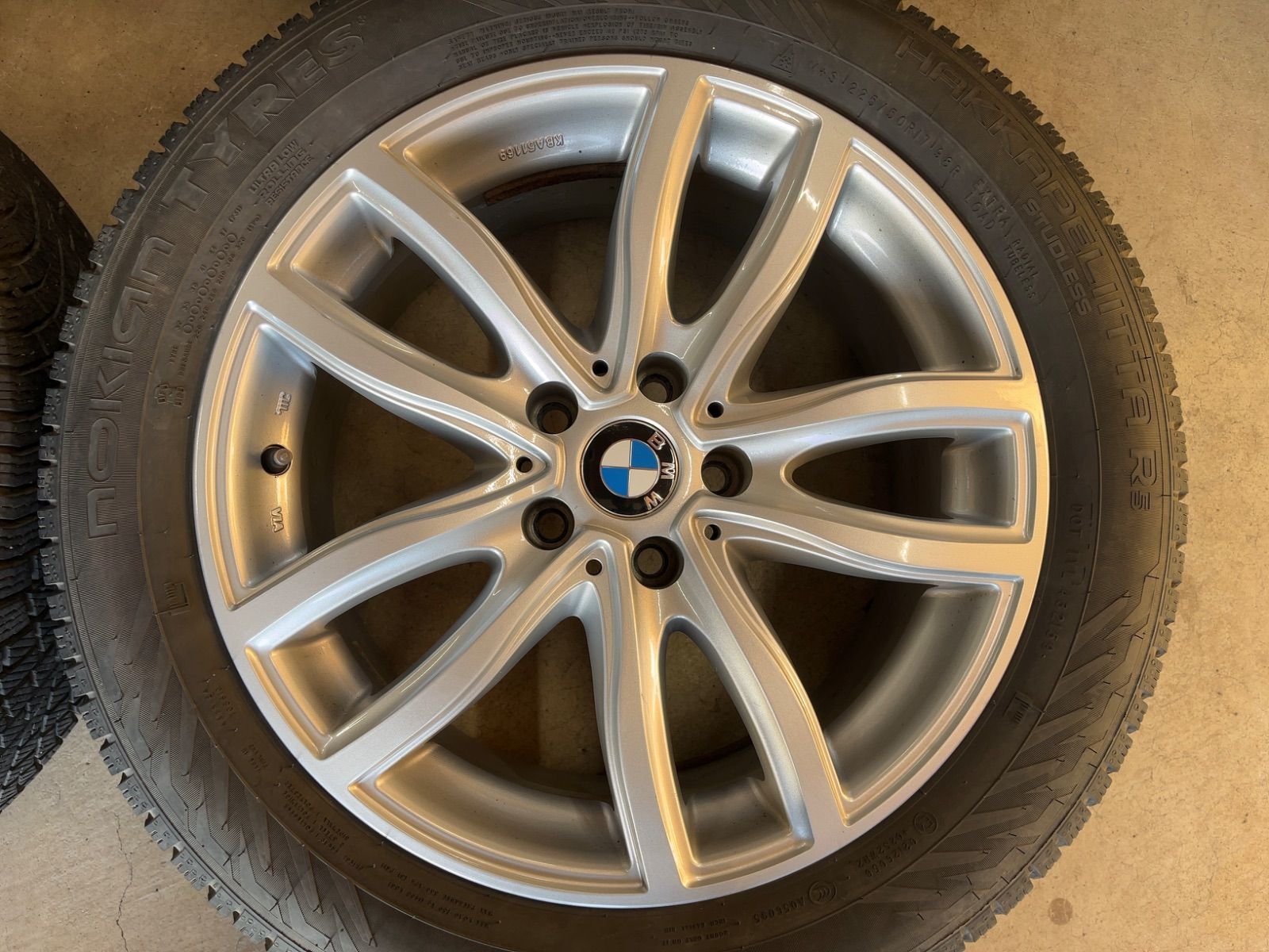 BMW G 20 21 ノキアン 冬用 バリ山 製 17インチ 4本セット