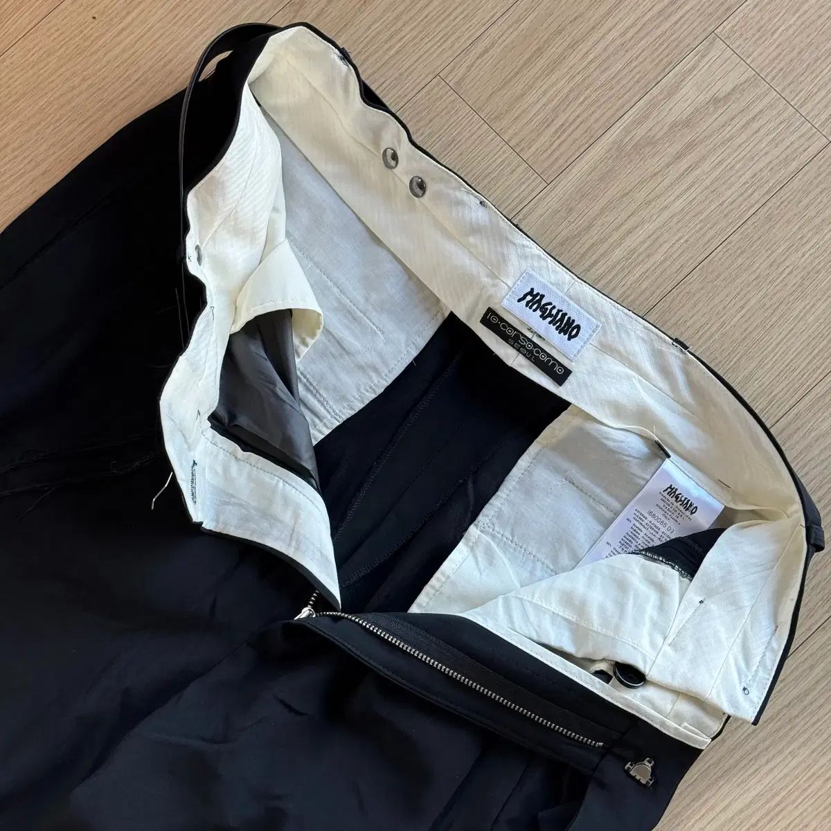 マリアーノ magliano スラックス - メルカリ