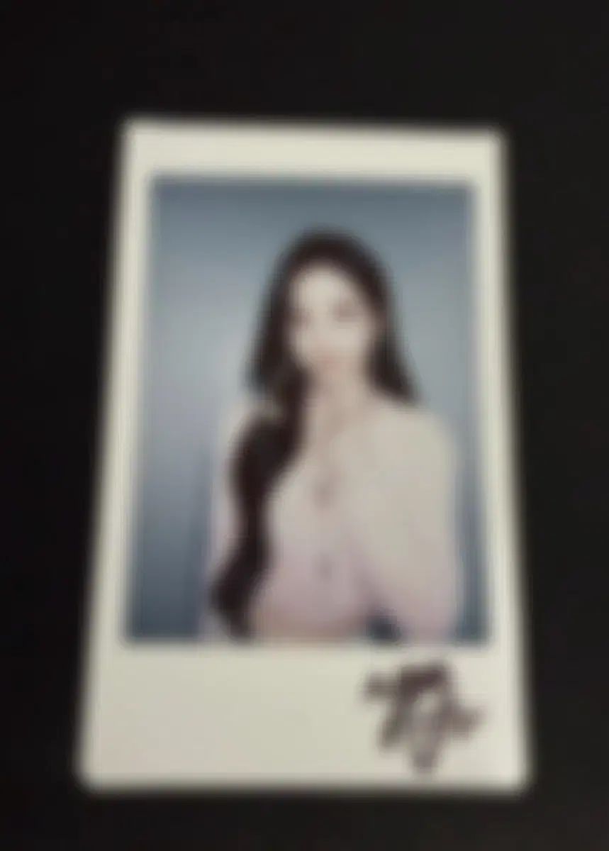 tripleS（トリプルエス）キム・リー・ヨン サイン チェキ ポラロイド