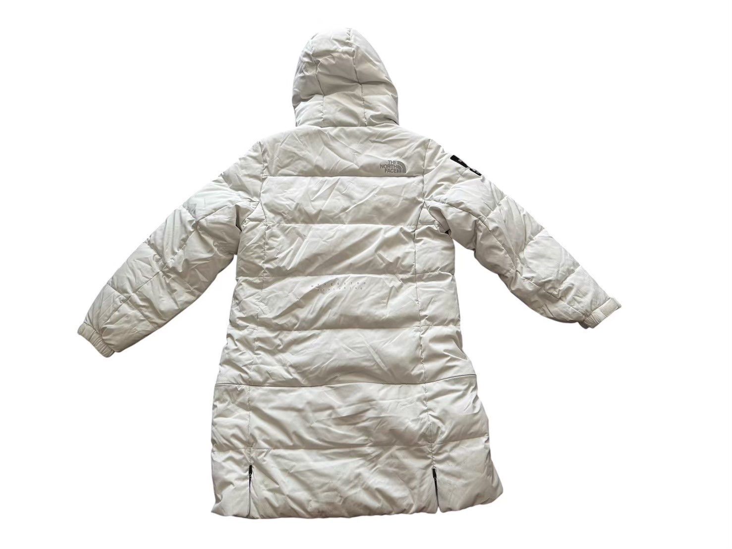 ジッパー着脱でミドル丈にも変形 ホワイト