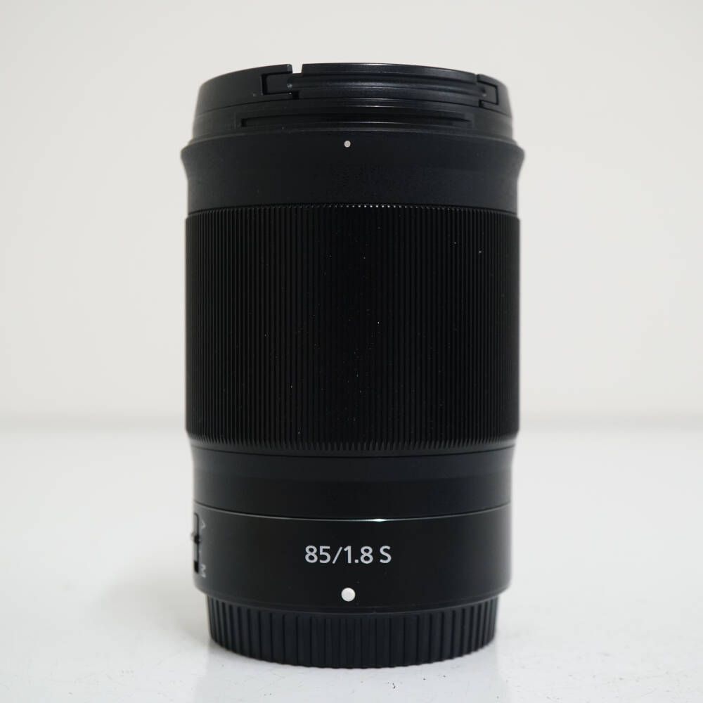NIKKOR Z 85mm f/1.8 S レンズ　美品　メルカリ便送料込み NIKKOR Z 85mm f/1.8 S 単焦点レンズ USED美品 ニッコール Zマウント