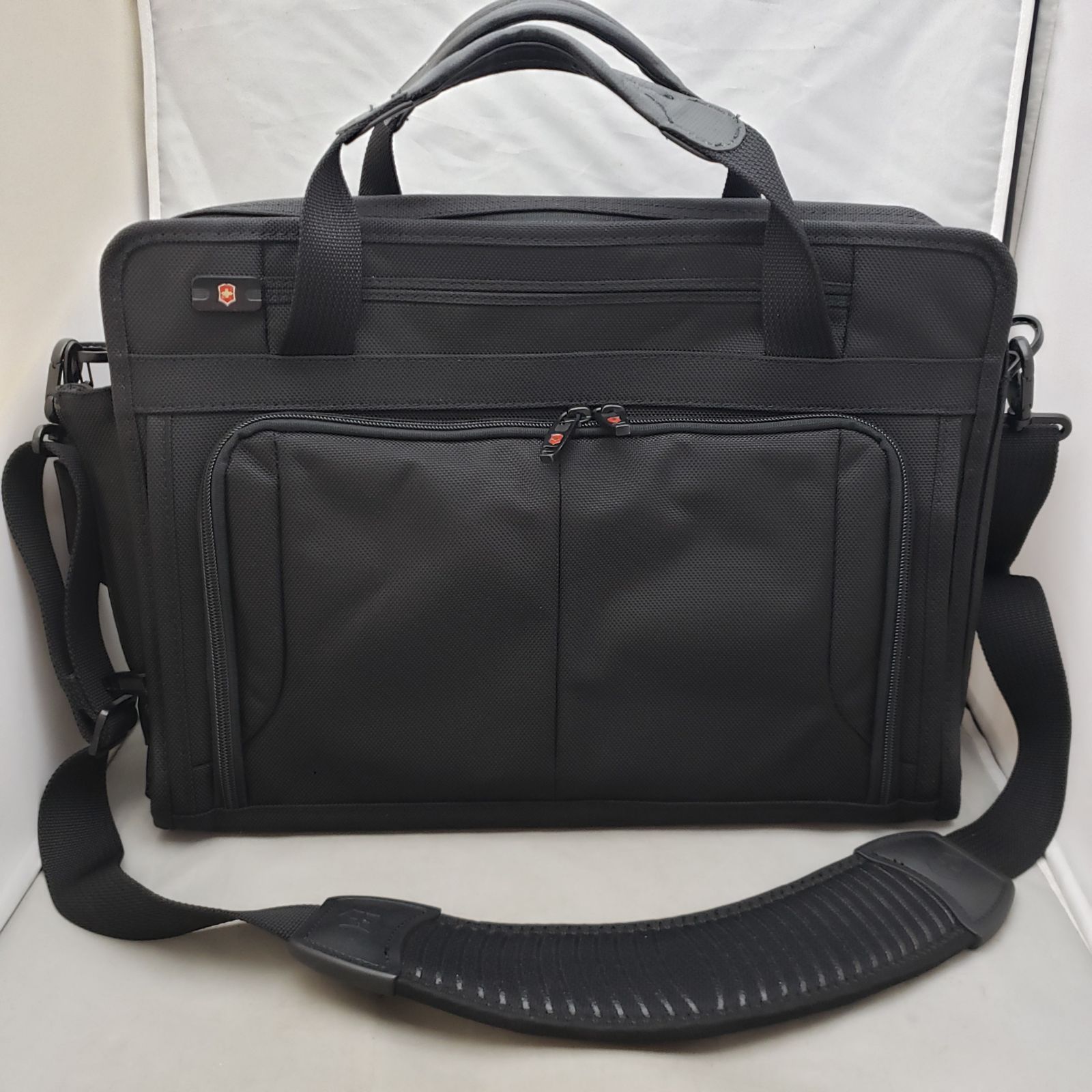 Victorinox ビジネスバッグ 多層ポケット仕様 ブラック系 u7074s