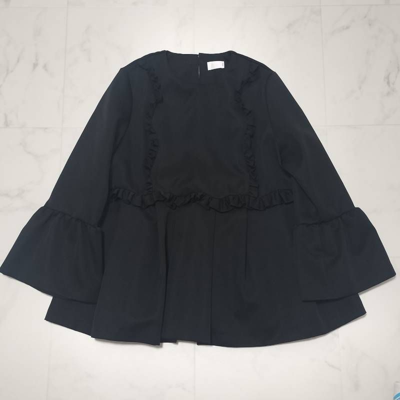 Sono ソーノ フェミニティ マコタン フリル ペプラムブラウス 黒 S～M