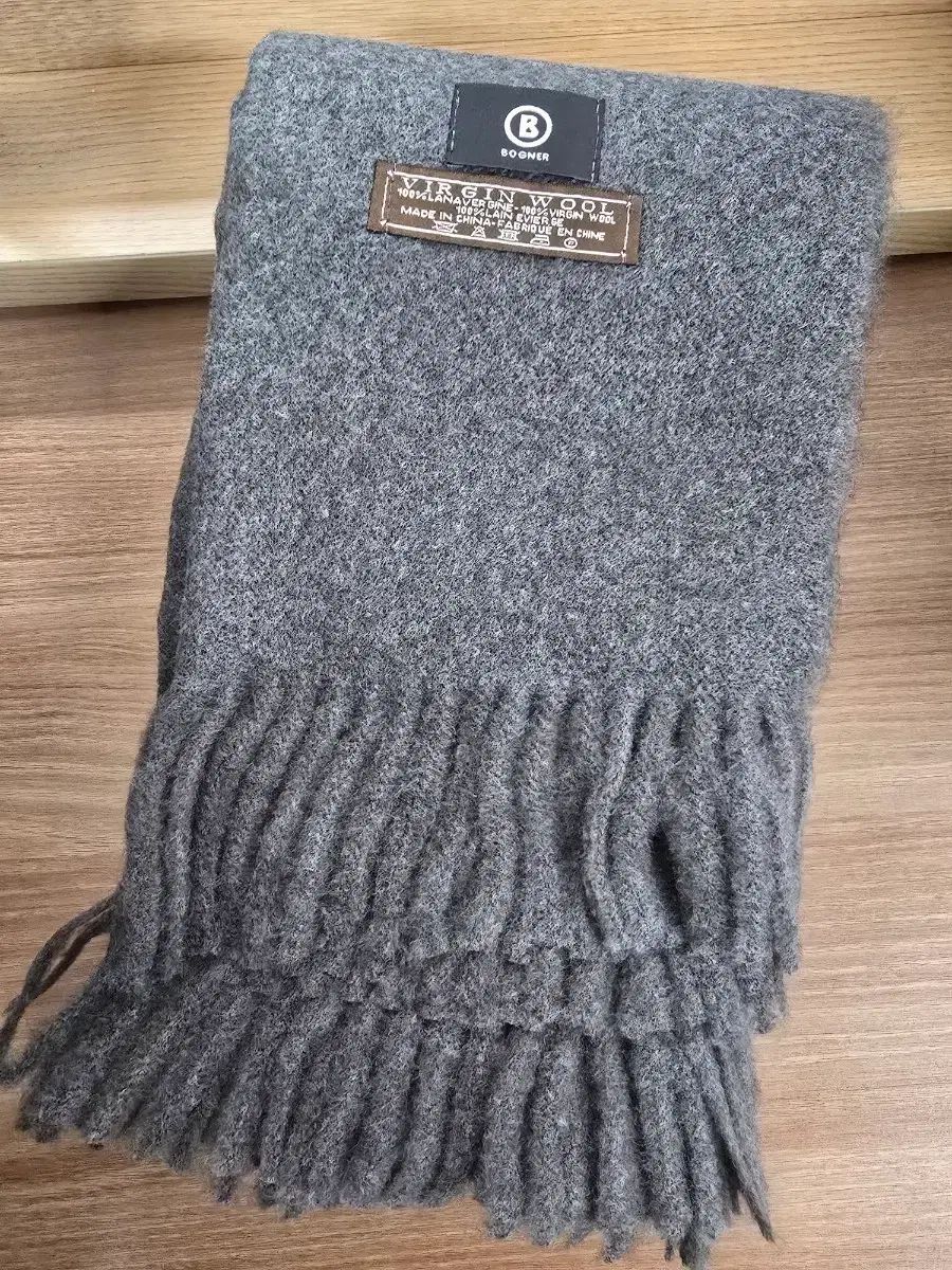 ボグナー ヴァージンウール 冬用マフラー 店頭版 50万円台