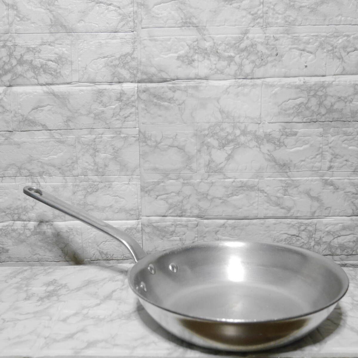 AY アカオ AKAO DON original 24 cm フライパン 洋食 厨房器具 擦り傷多数あり