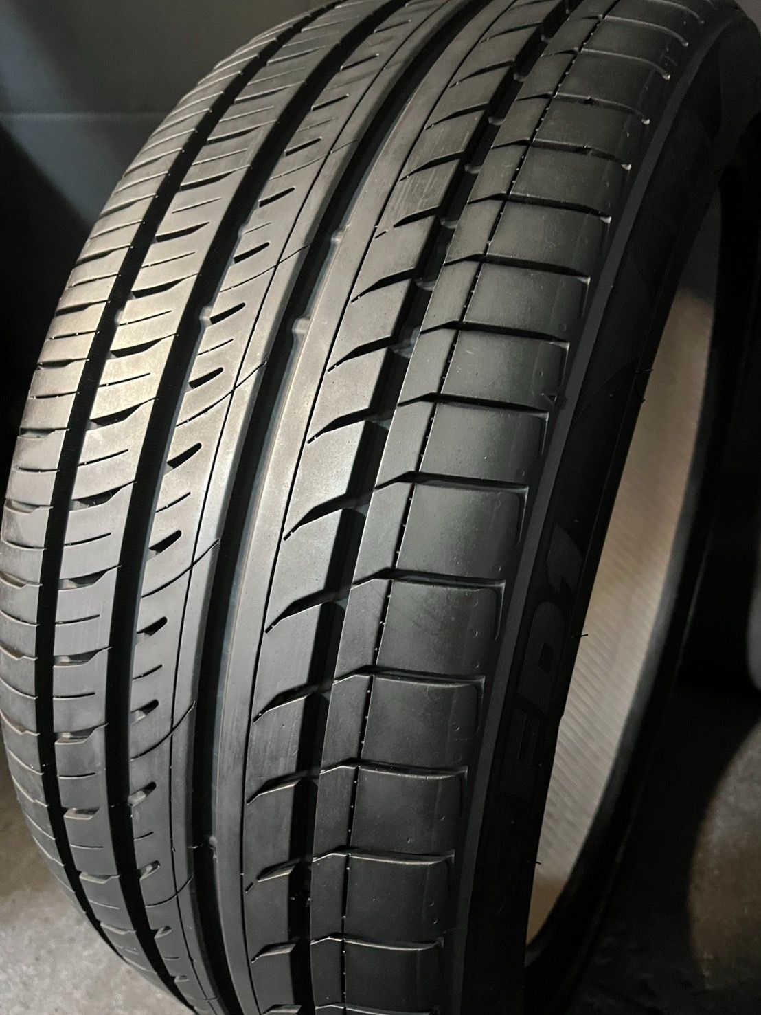 製 約9 1分山 トーヨータイヤ TOYO TIRES プロクセス PROXES FD 1 245 40 R 20 1本 h_792