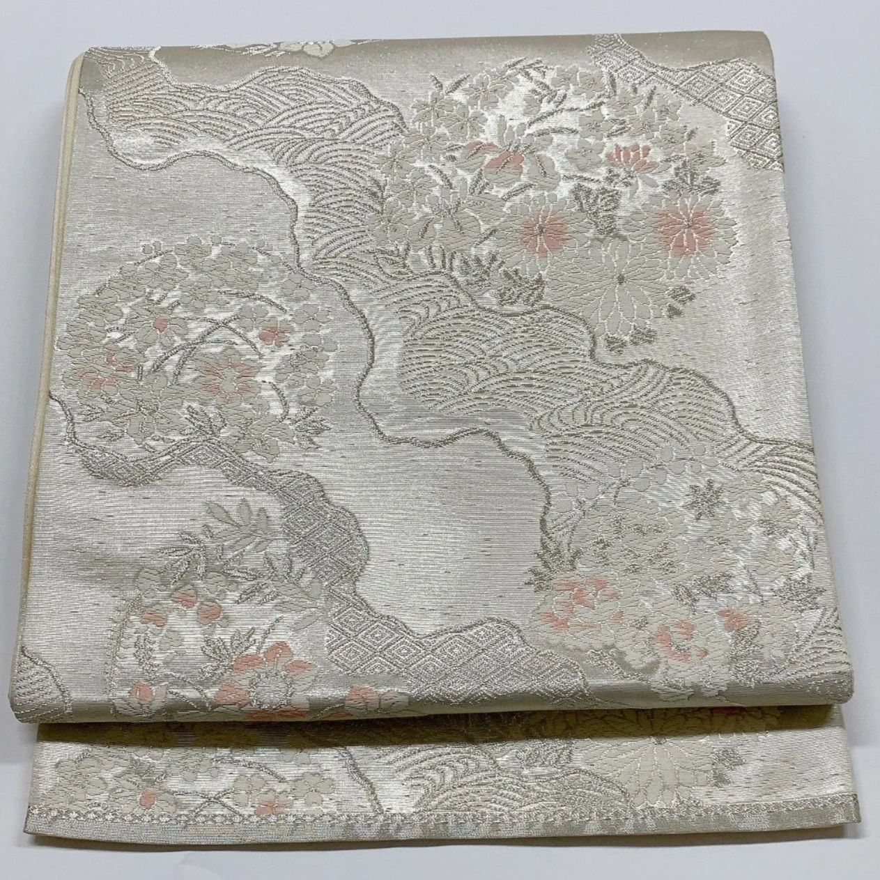 莉緒様 正絹　黒地にシルバー 銀座【L-8628】袋帯 薄雲鼠色 道長取りに有職文（リバーシブル