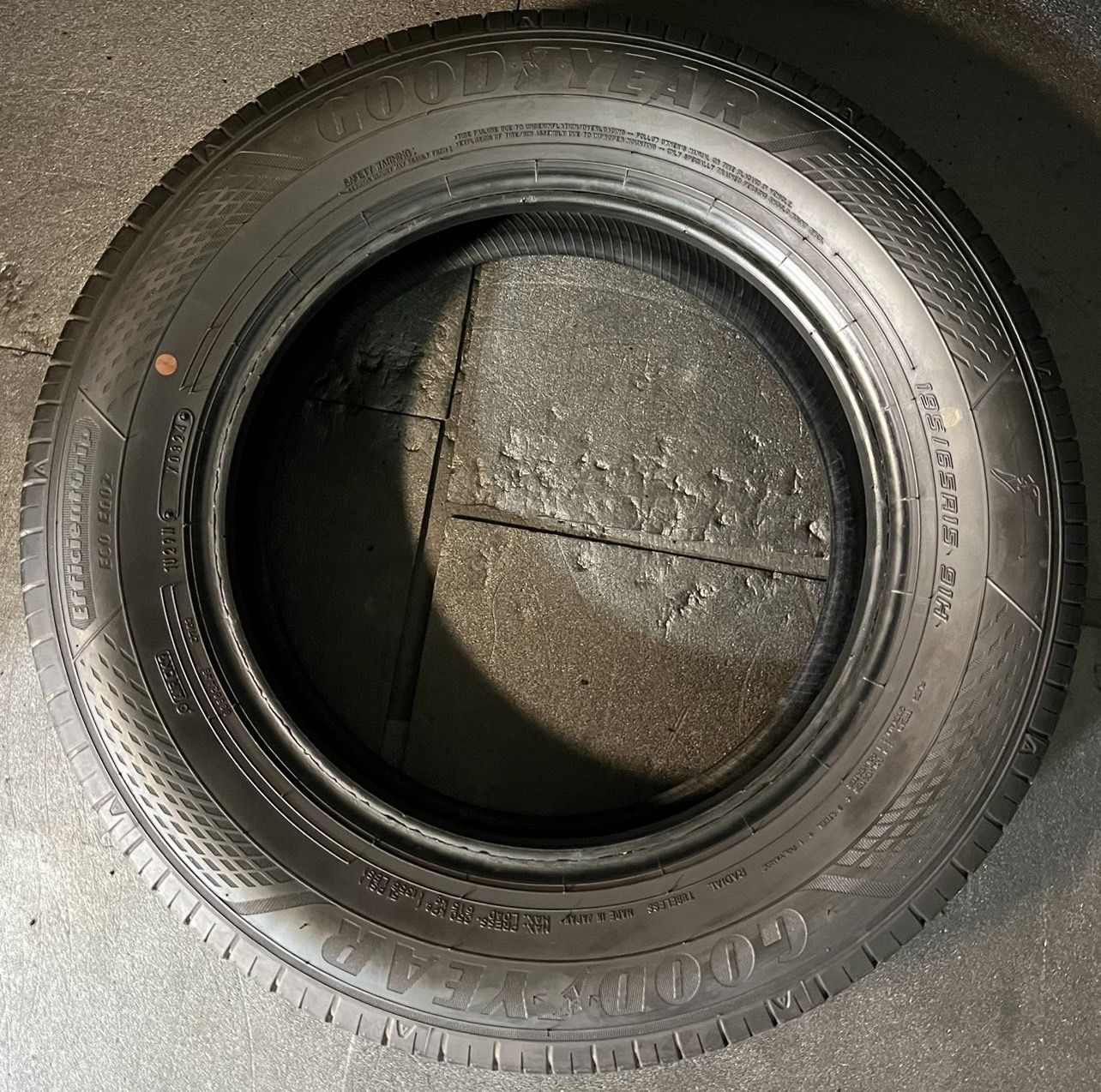 2024年製 約8.5分山 グッドイヤー GOODYEAR エフィシエントグリップ