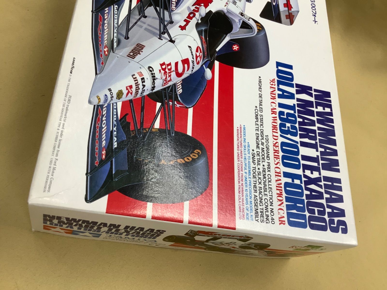 タミヤ 1/20ニューマン・ハースKマートテキサコローラT93/00フォード