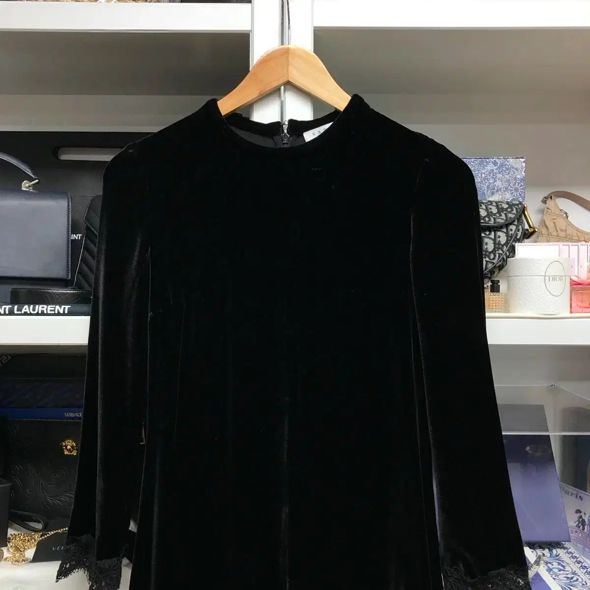 SANDRO サンドロ ブラック 節約 ツアーベルベット ONE PIECE SANDRO