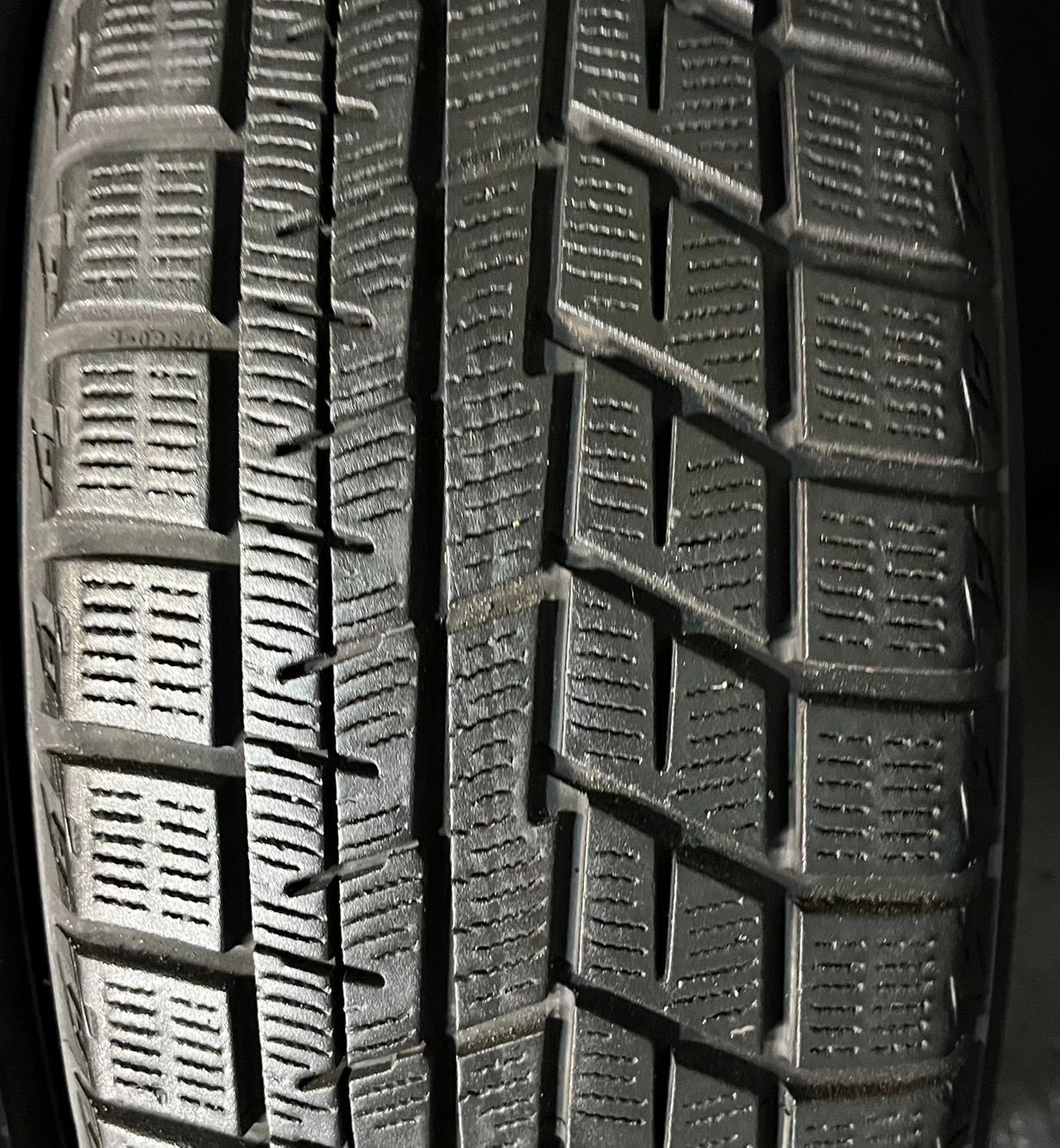 2023/2021年製 約8～9分山 ヨコハマ YOKOHAMA アイスガード iceGUARD