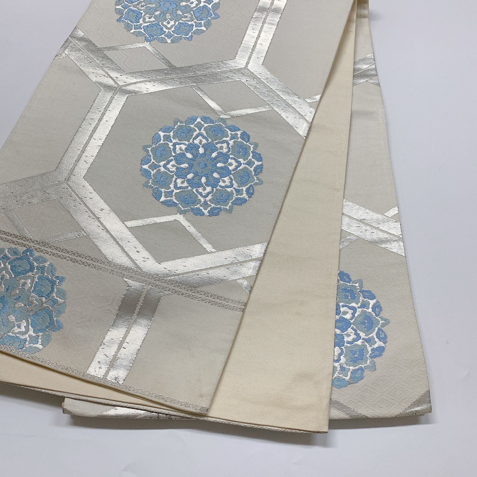 6058］袋帯 華紋亀甲文様 銀彩 シルバー 六通 正絹 着物 フォーマル