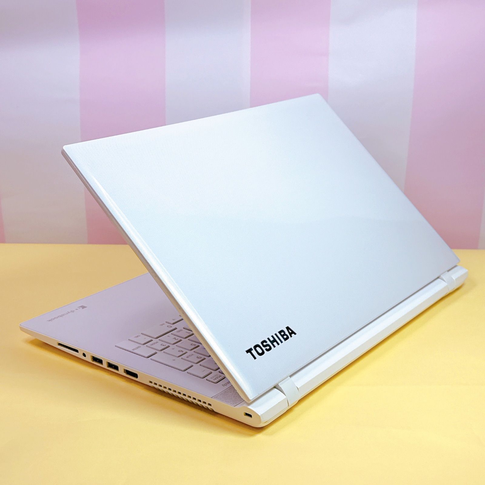 👍初心者に最適✨新品SSDで爆速！Windows11✨設定済カメラ付薄型ノート