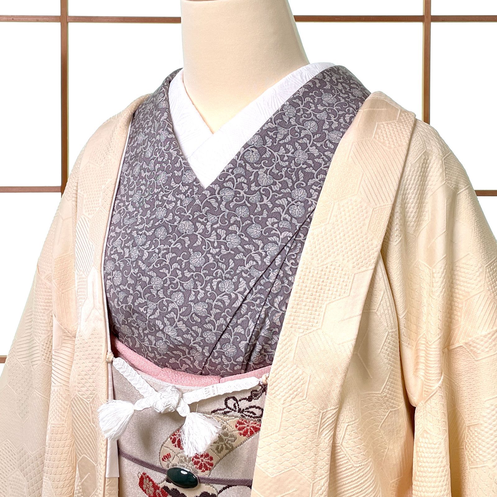 羽織 正絹 毘沙門亀甲 古典柄 色無地 白茶色 淡いクリーム 着物