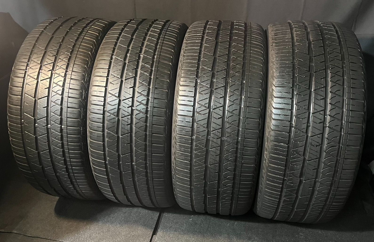 2021年製 約8～8.5分山 コンチネンタル Continental クロスコンタクト