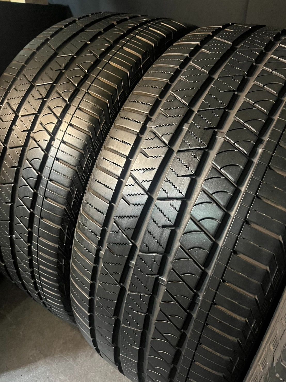  約8～8 5分山 コンチネンタル Continental クロスコンタクト CROSS CONTACT LX SPORT 275 40 R 22 4本 h_806 21インチ サマータイヤ ノーマルタイヤ