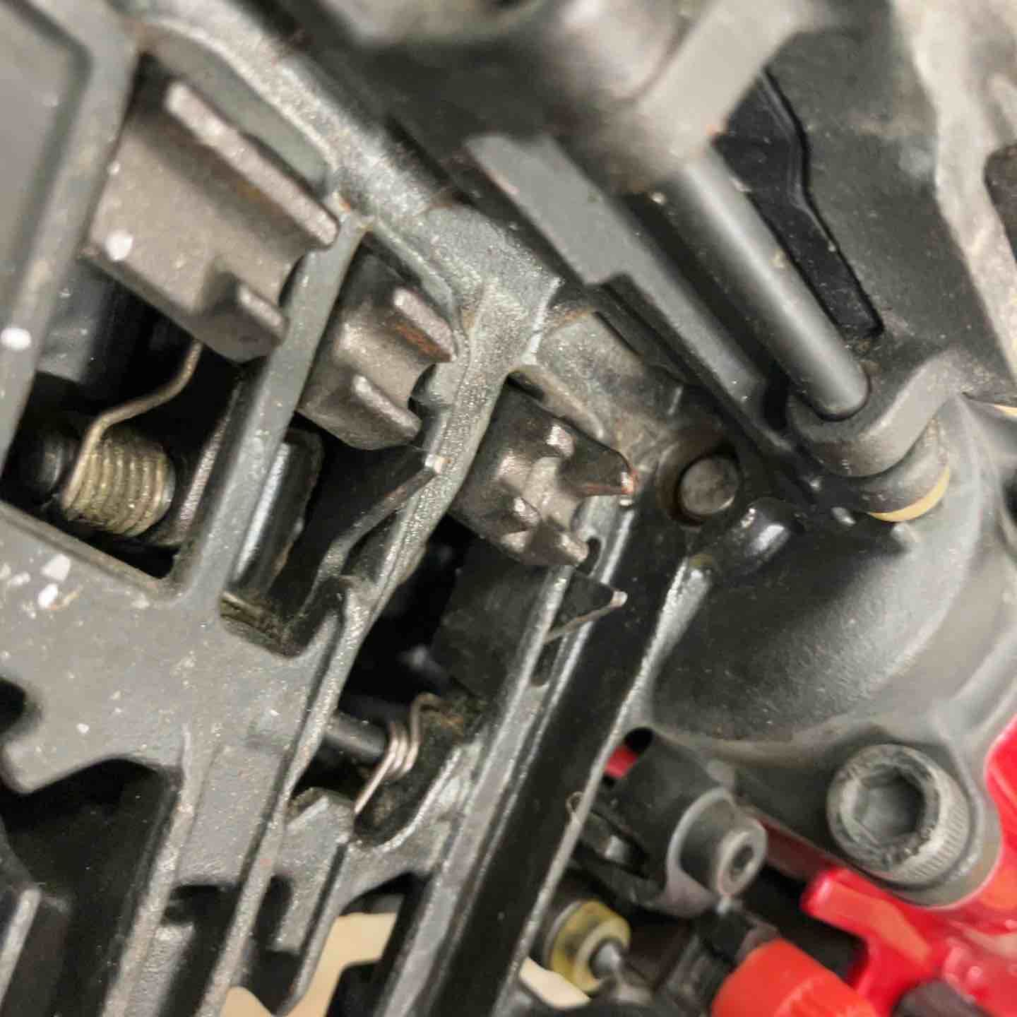 makita 高圧エア釘打ち機