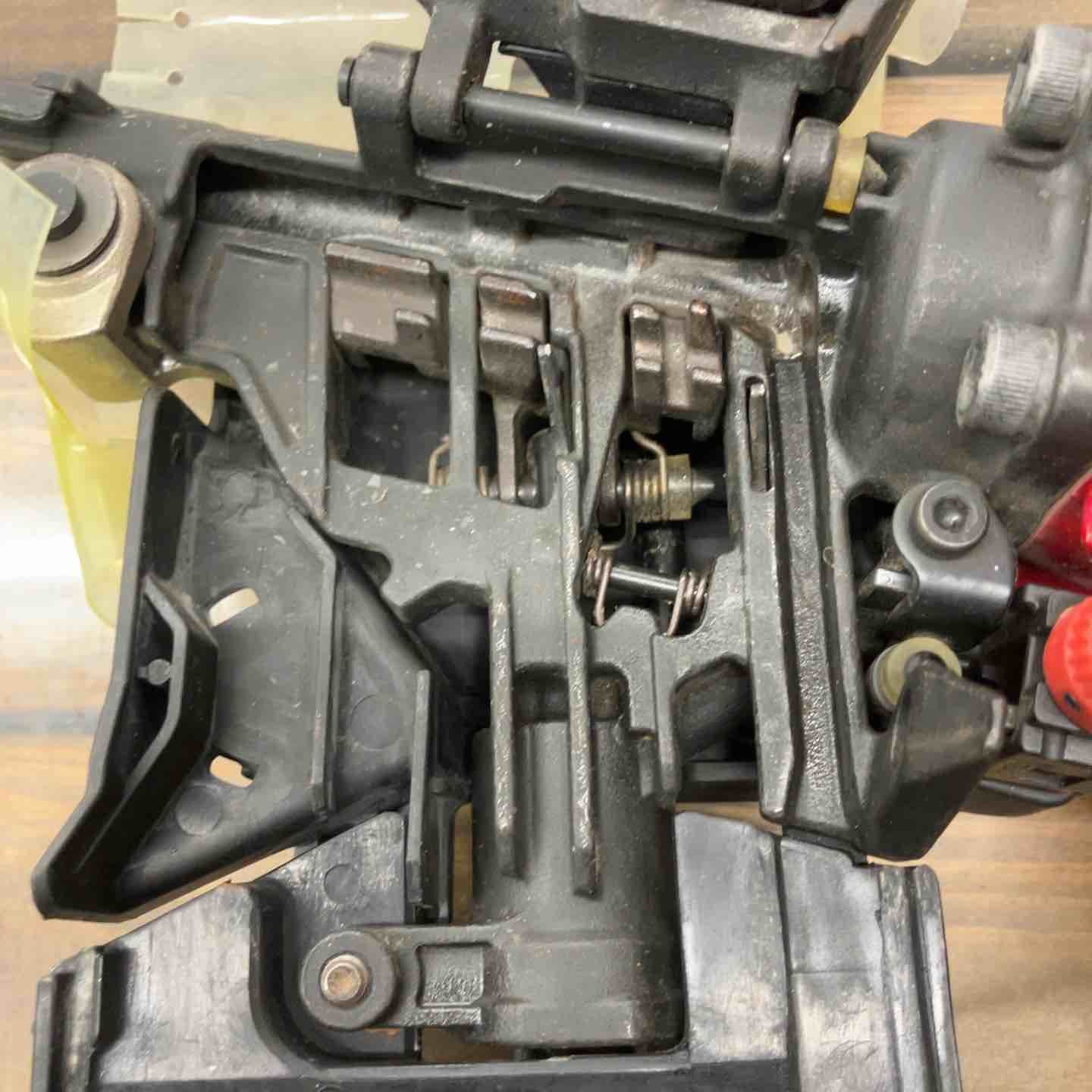 高圧エア釘打ち機 AN